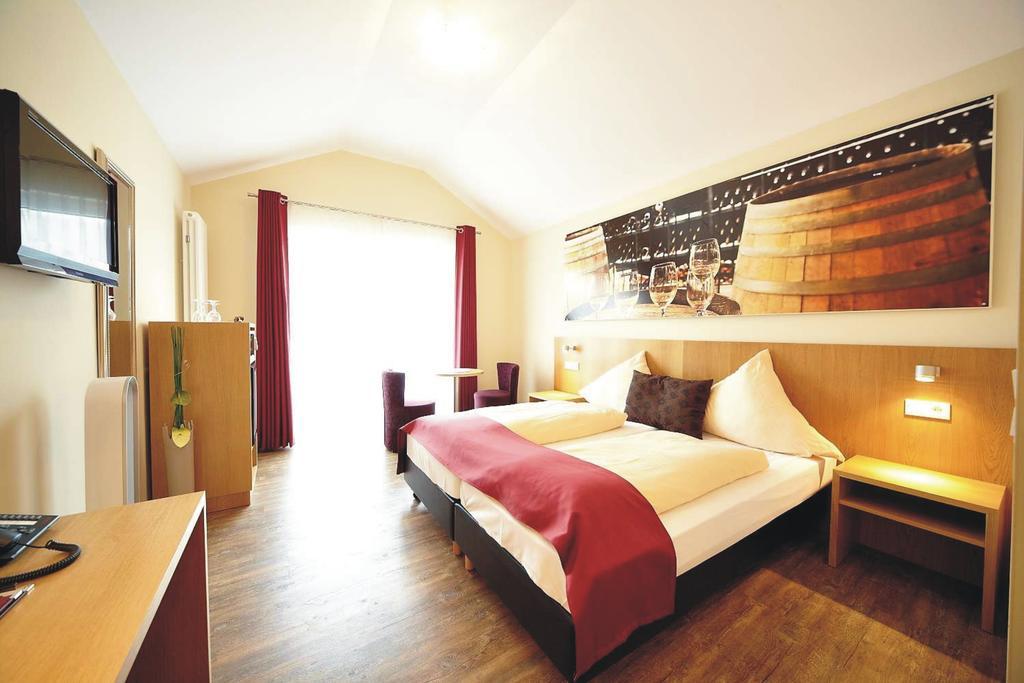 Christiana'S Wein & Art Hotel Bernkastel-Kues Phòng bức ảnh