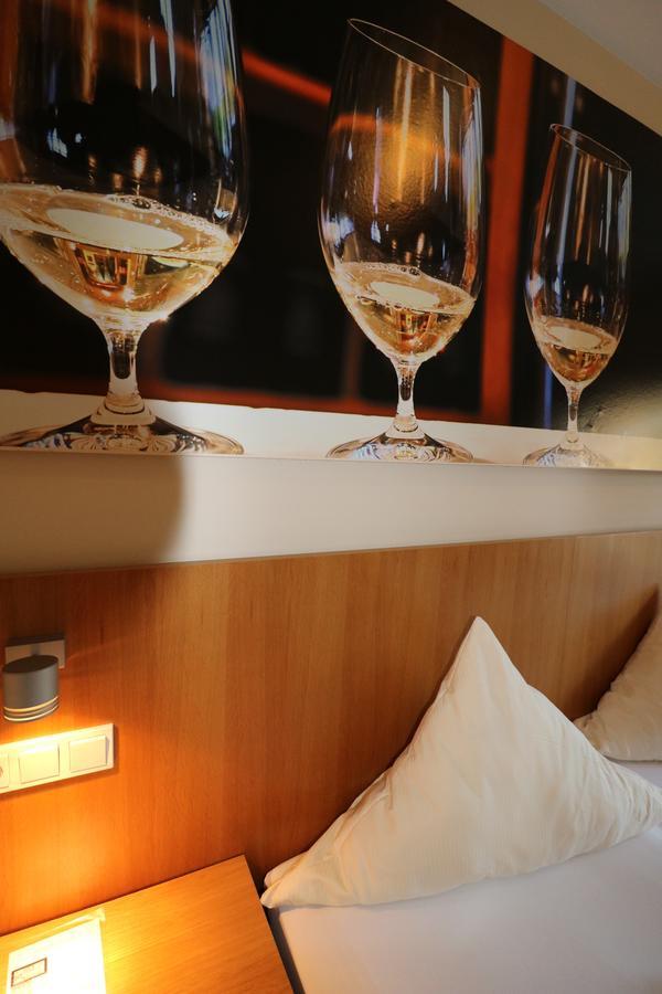 Christiana'S Wein & Art Hotel Bernkastel-Kues Ngoại thất bức ảnh