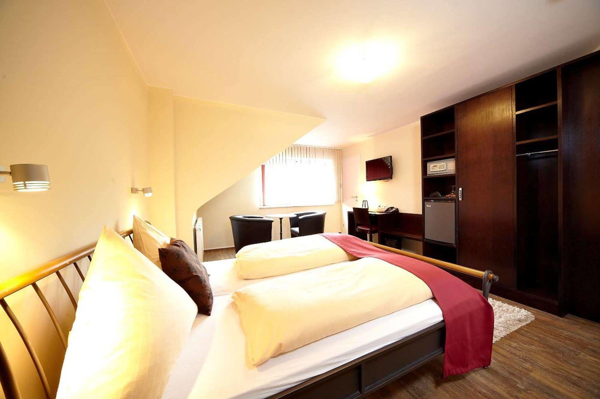 Christiana'S Wein & Art Hotel Bernkastel-Kues Ngoại thất bức ảnh