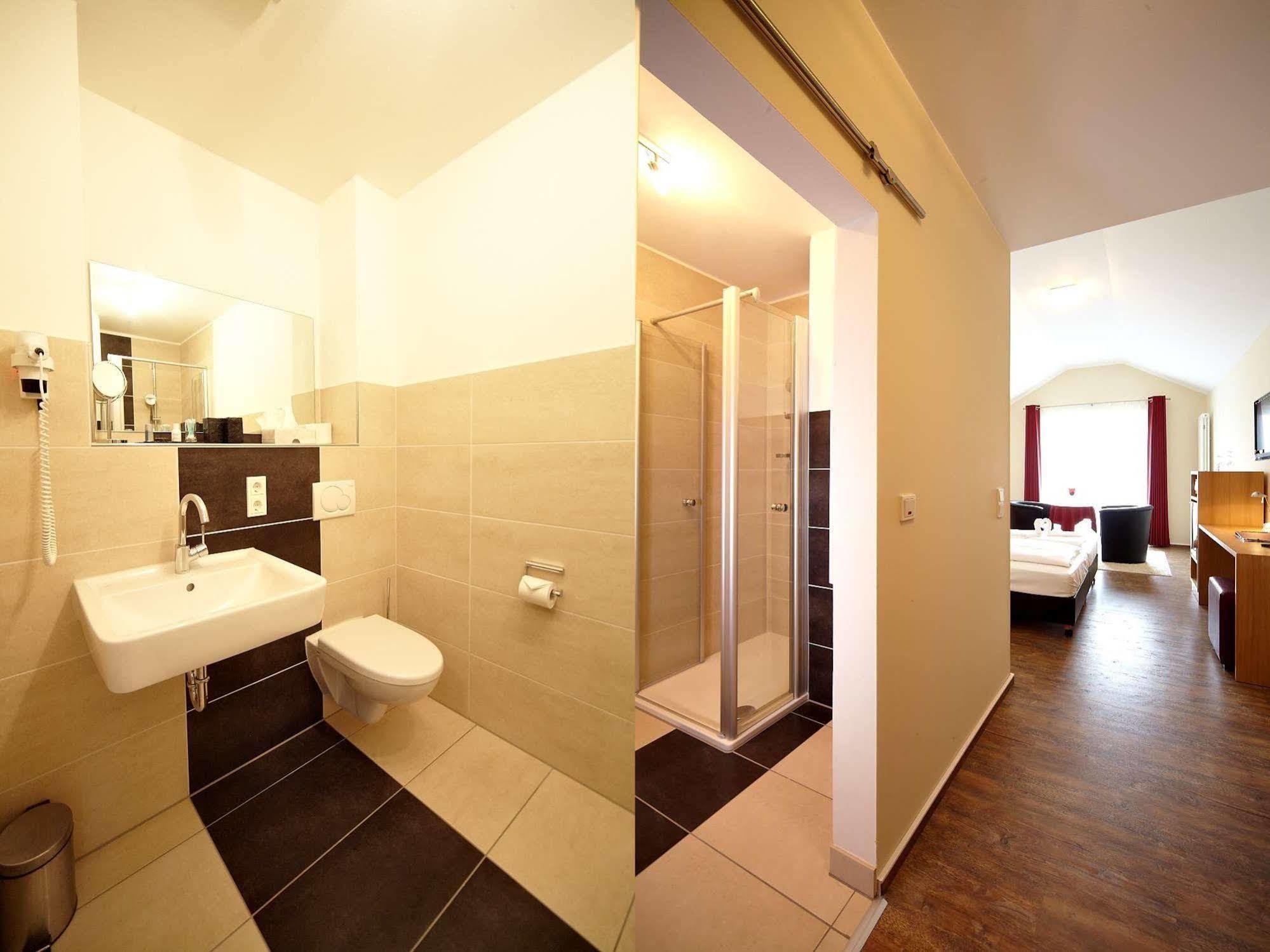 Christiana'S Wein & Art Hotel Bernkastel-Kues Ngoại thất bức ảnh