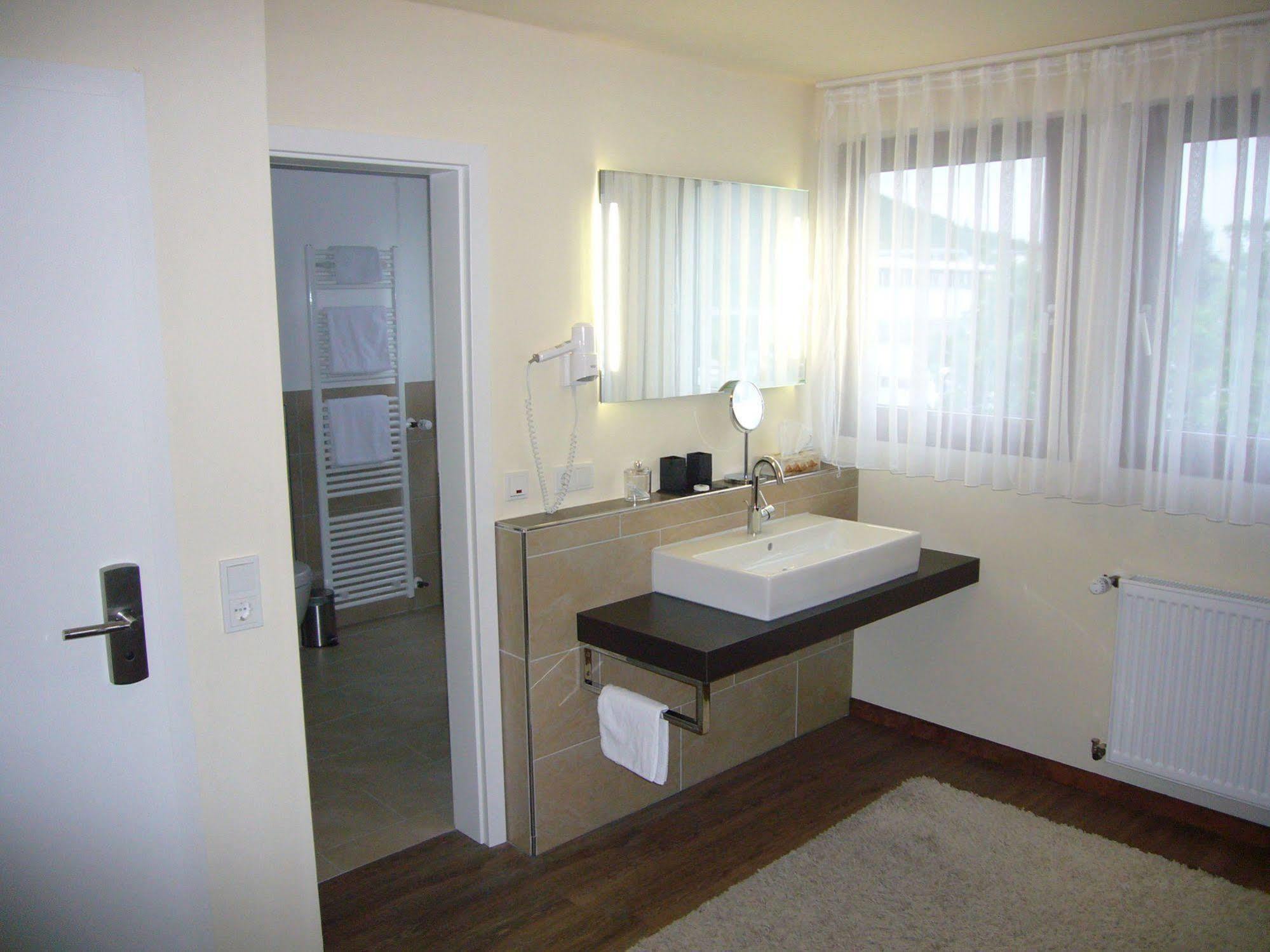 Christiana'S Wein & Art Hotel Bernkastel-Kues Ngoại thất bức ảnh