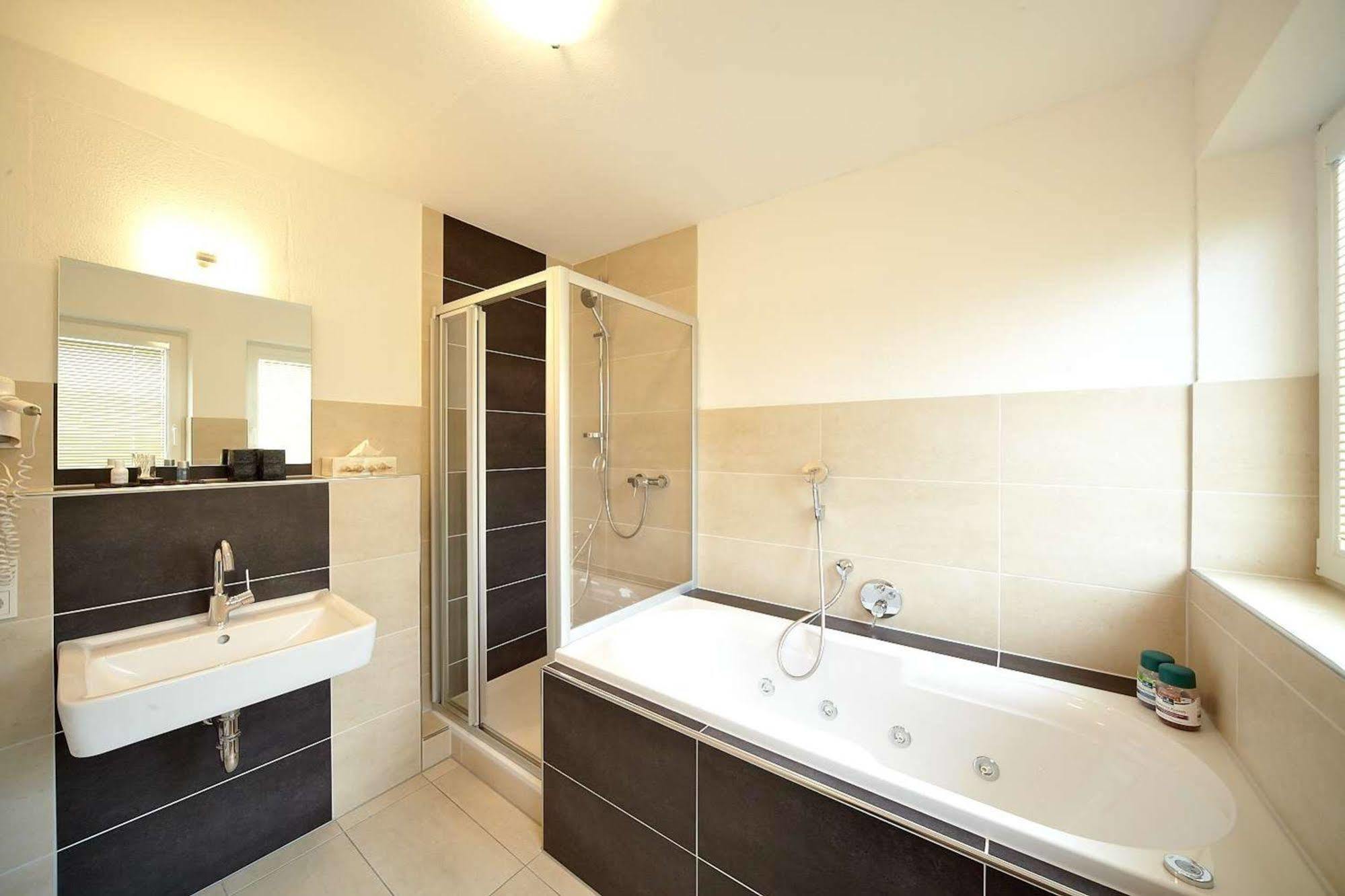 Christiana'S Wein & Art Hotel Bernkastel-Kues Ngoại thất bức ảnh
