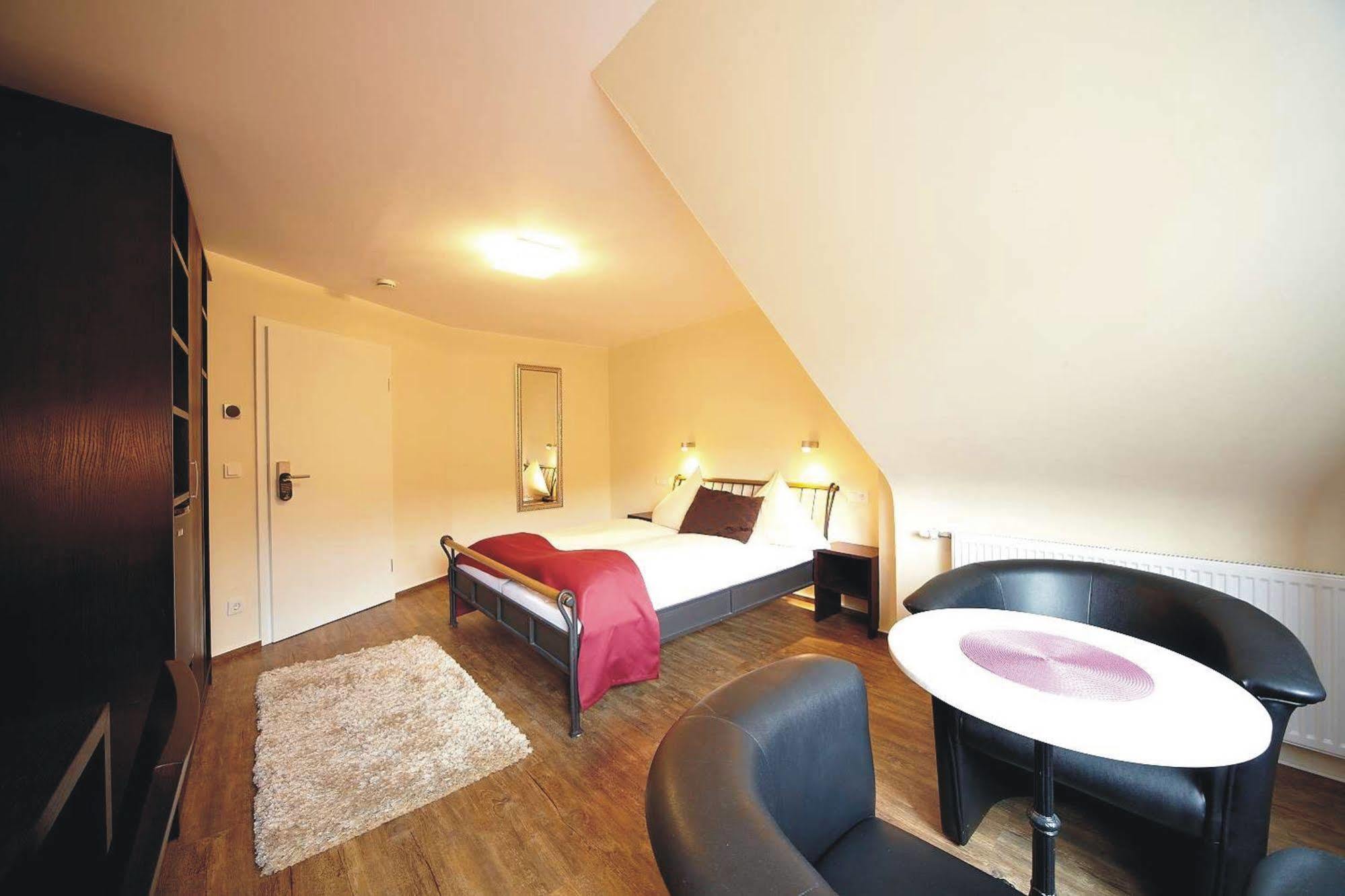 Christiana'S Wein & Art Hotel Bernkastel-Kues Ngoại thất bức ảnh